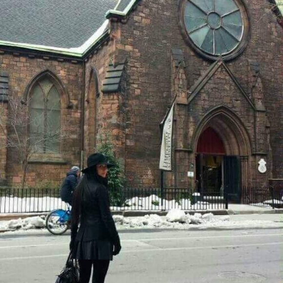 Meet your Posher, Dalhia - Picture 7 of 8